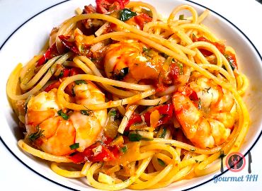 Thumbnail for Spaghetti mit Riesengarnelen, gegrilltem Paprika und Chili