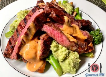 Thumbnail for Gegrilltes Ochsen Rib-Eye Steak, Hoisin Sauce und Sriracha Mayo