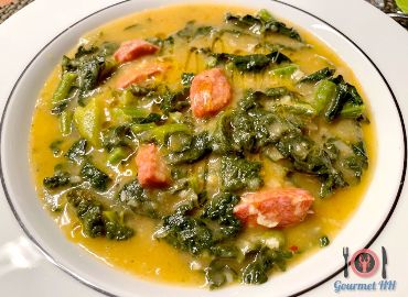 Thumbnail for Caldo Verde - Eintopf, Suppe mit Wirsing, Palmkohl und Chorizo